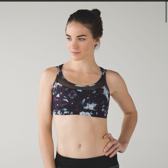Lululemon Get Down Bra in Static Blossom - Picture 7 of 7